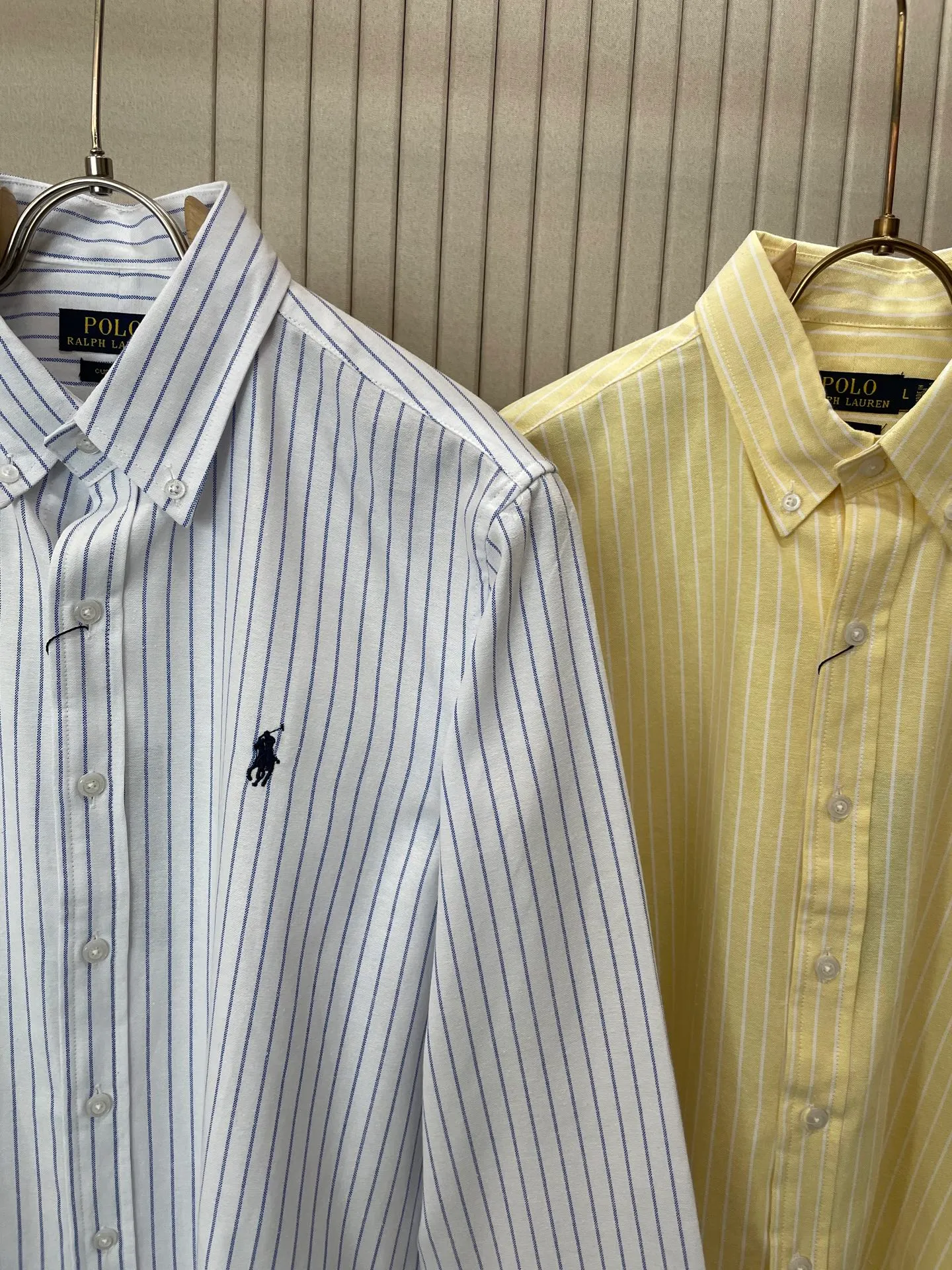 P220 🌸🌸🌸 POLO Ralph Lauren [High Quality] Classic shirt! The classic casual shirt made of pure cotton Oxford cloth has a unique design. It has a simple, clean and classic silhouette design. It is a versatile style that can be switched at will. The fabric feels soft and delicate, highly breathable, and is close to the skin and comfortable to wear. It can be worn alone as an inner layer. Its versatile performance is beyond your imagination! The upper body of the ready-to-wear is simple and classic yet elegant! Size:M-XXL